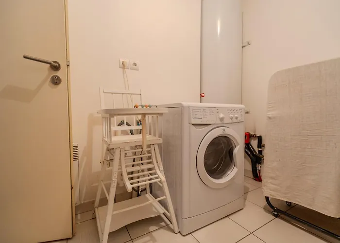 Maison De Avec Garage Prive *