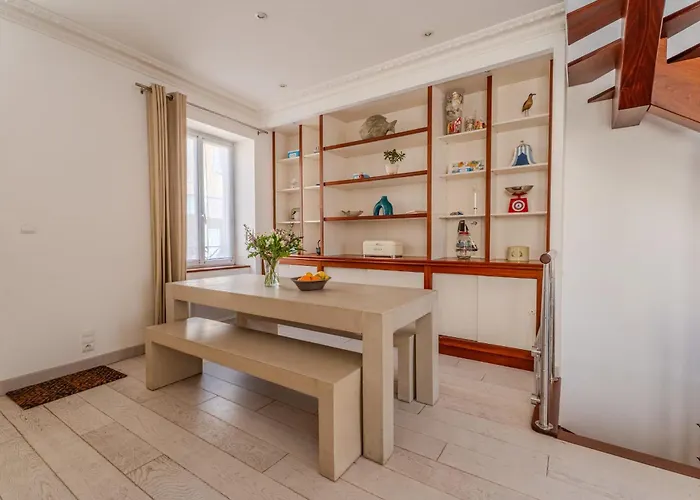 Maison De Avec Garage Prive