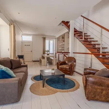 Maison De Avec Garage Privé Сasa de vacaciones