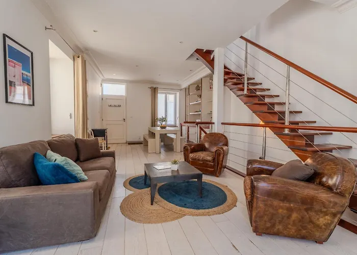 Maison De Avec Garage Prive 度假居