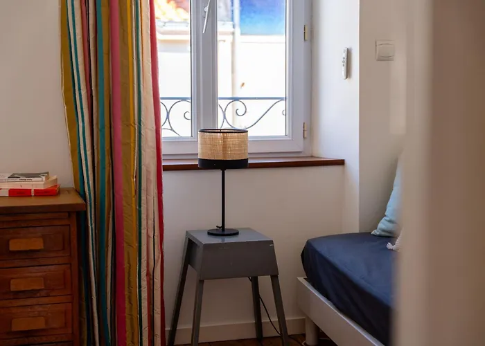 Maison De Avec Garage Prive 莱萨布勒-多洛讷