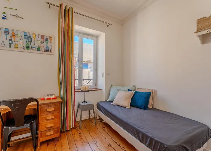 Maison De Avec Garage Prive