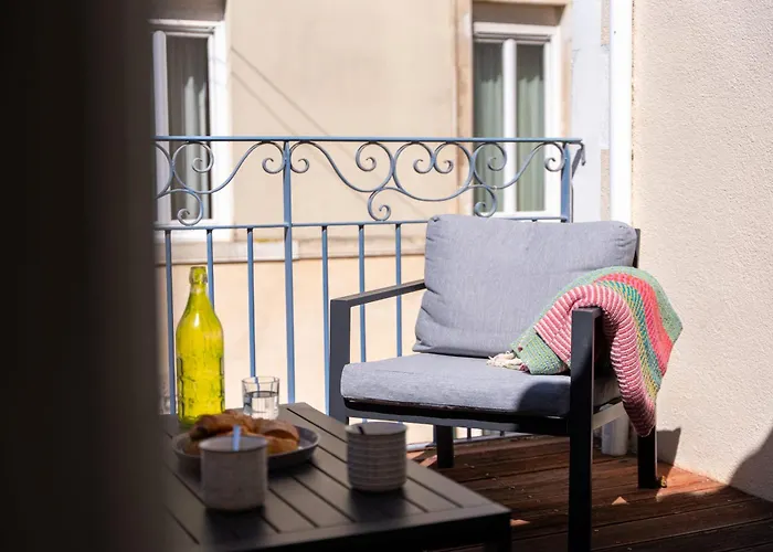 Maison De Avec Garage Prive 莱萨布勒-多洛讷